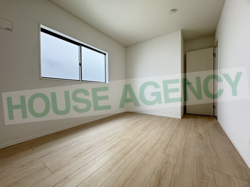 南西側　6.5帖の洋室(内装)