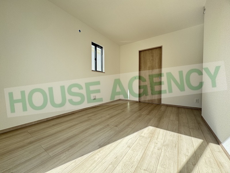 2階　南西側7.25帖の洋室(内装)