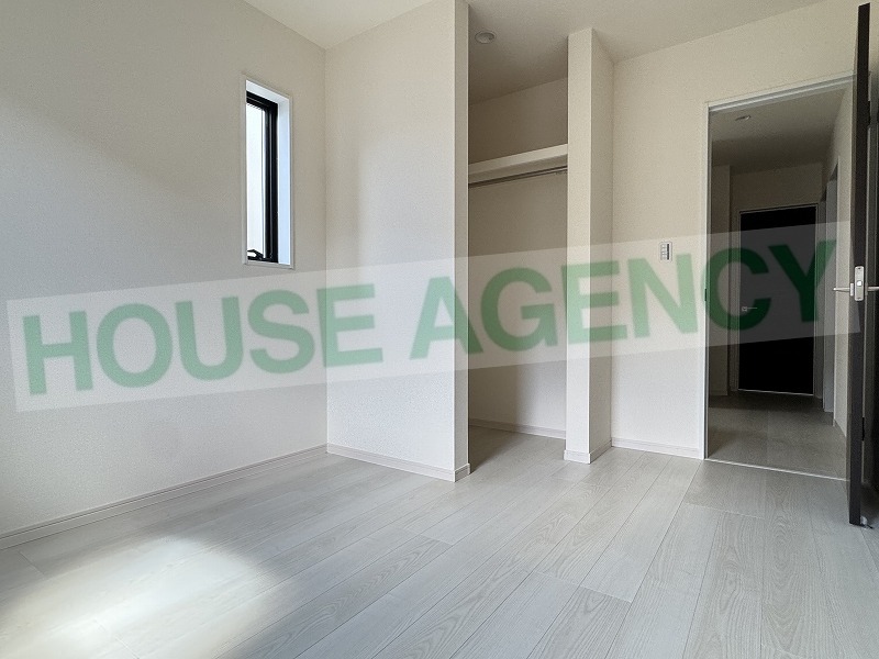 2階　南西側5.06帖の洋室(内装)