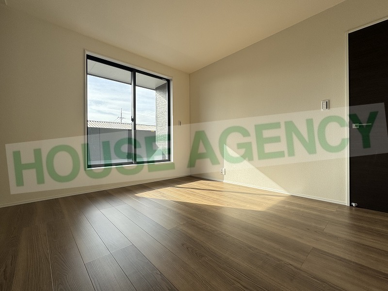 2階　南東側7帖の洋室(内装)