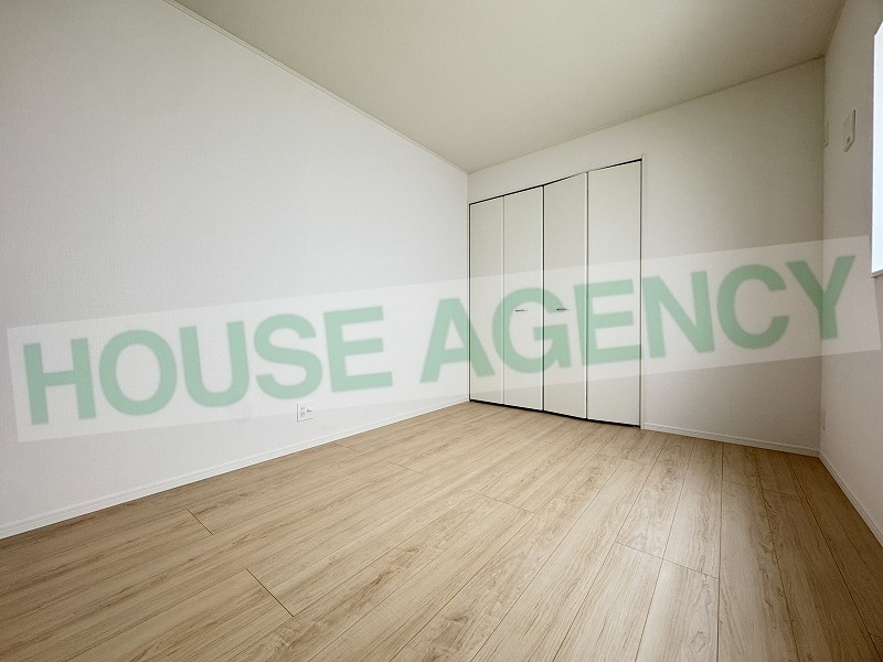 南西側　6.5帖の洋室(内装)