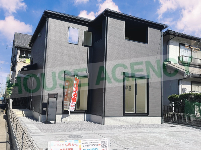 南西側より(外観)