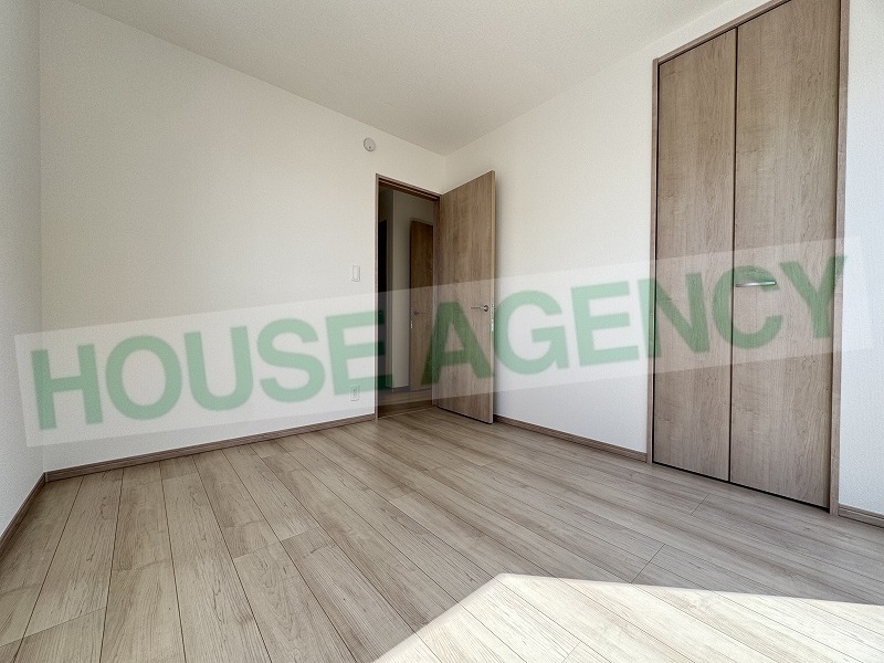 2階　南西側5.25帖の洋室(内装)