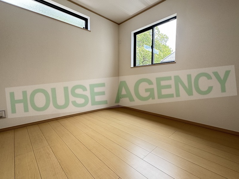 2階　東側5.25帖の洋室(内装)