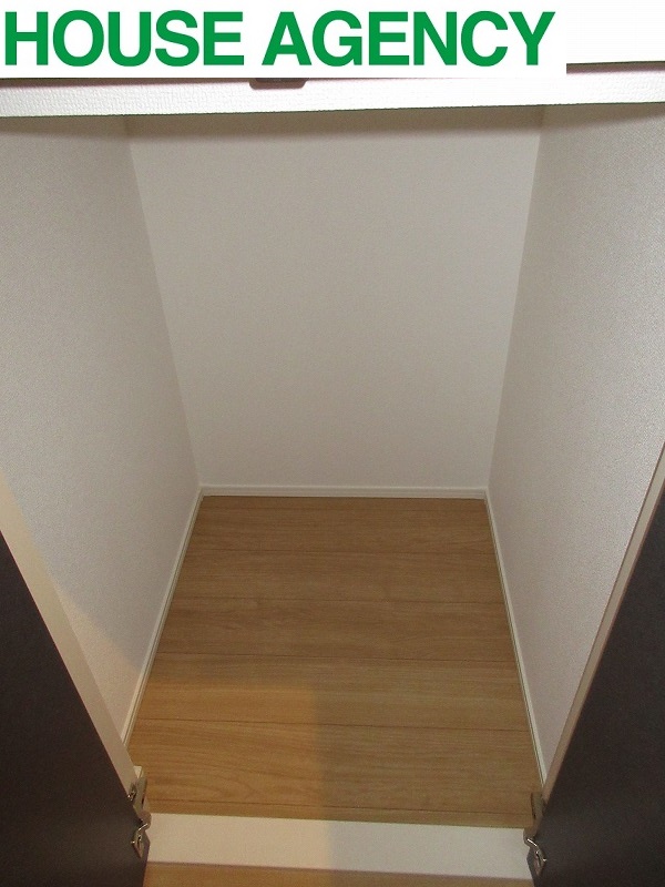 あると便利な階段下収納(内装)