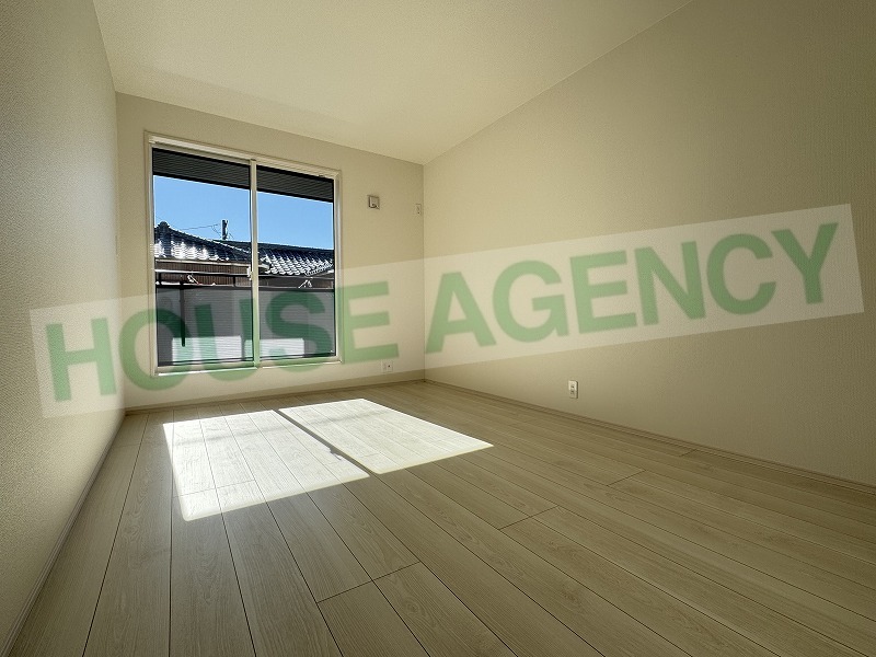 2階　南東側7.125帖の洋室(内装)