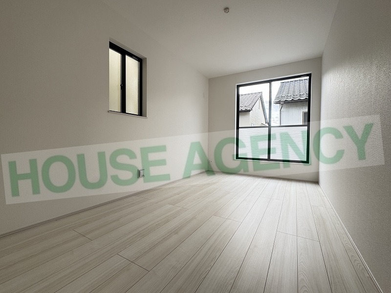 2階　南東側6.56帖の洋室(内装)