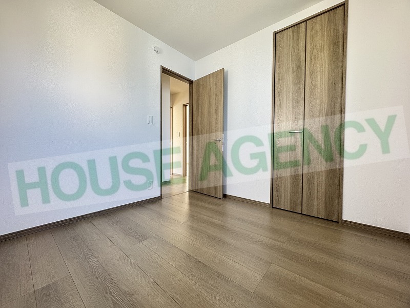 2階　北東側4.5帖の洋室(内装)