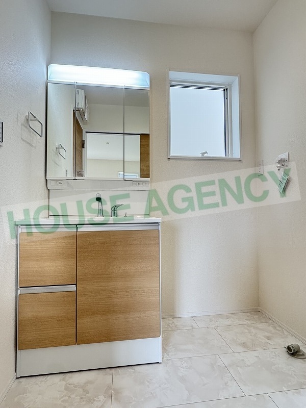 シャワー機能付き洗面化粧台