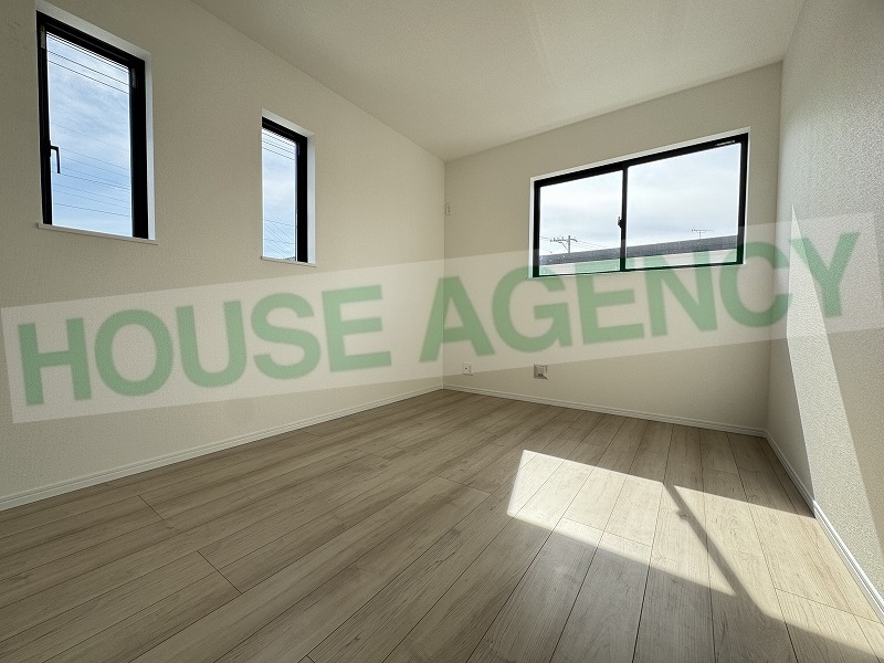 2階　東側6帖の洋室(内装)