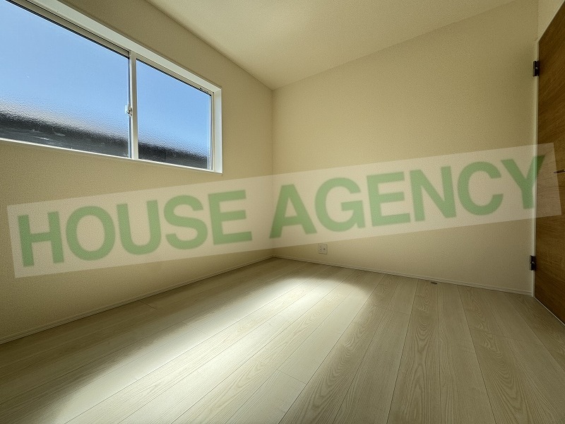 2階　南東側5.06帖の洋室(内装)