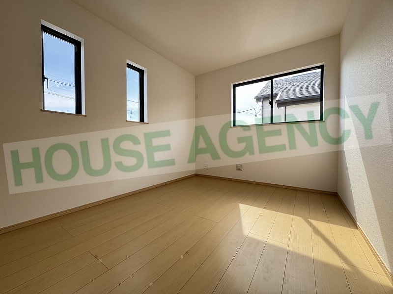 2階　東側6帖の洋室(内装)