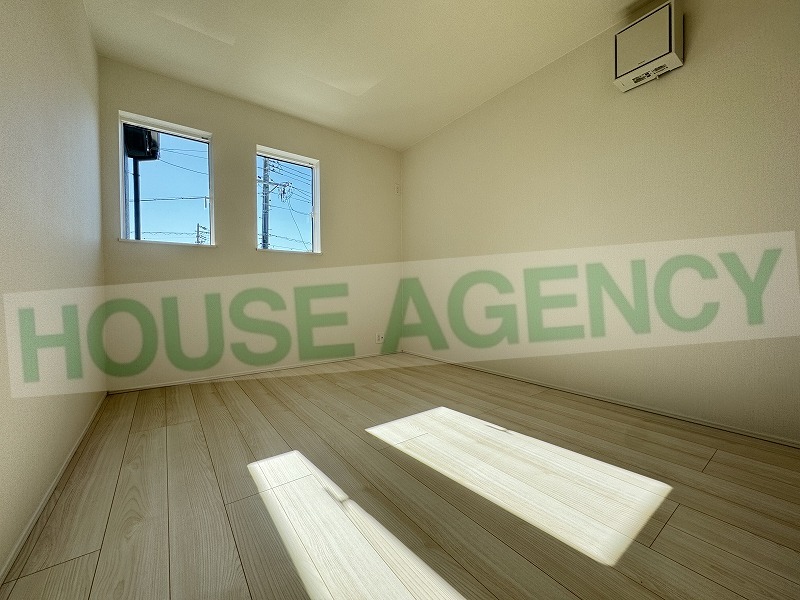 2階　南西側6帖の洋室(内装)