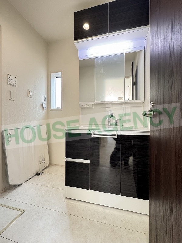 シャワー機能付き洗面化粧台