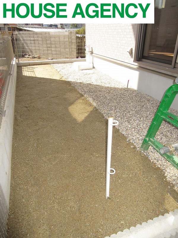 お庭スペースには便利な立水栓付き