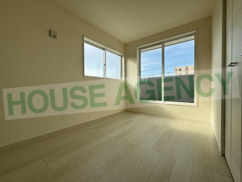 2階　南西側5.88帖の洋室(内装)