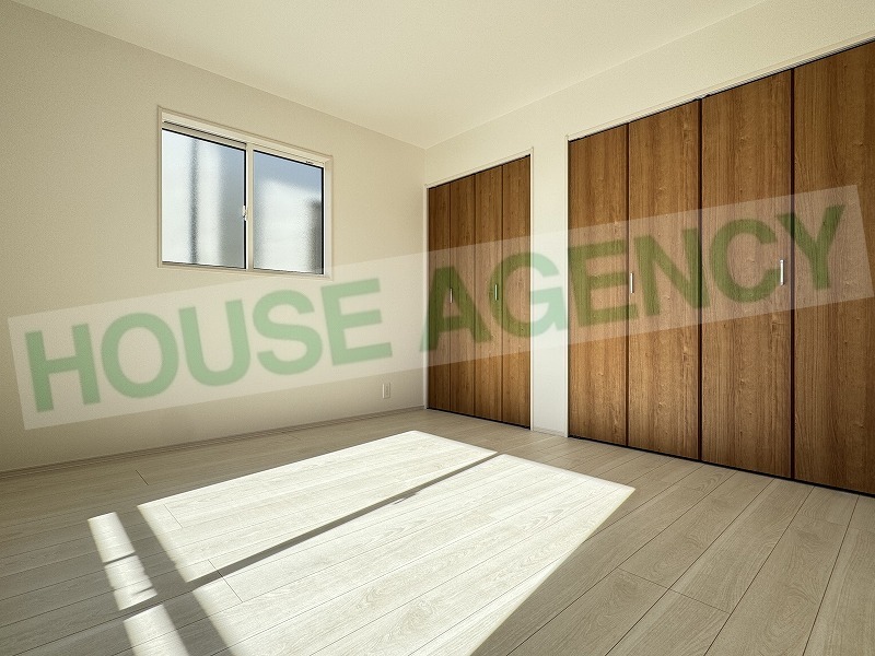 2階　南西側7.312帖の洋室(内装)