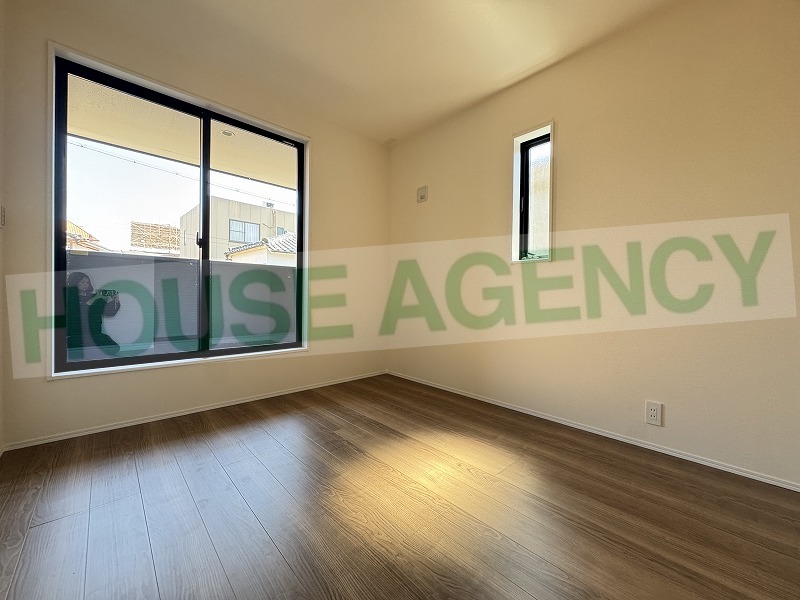 2階　南側5.25帖の洋室(内装)