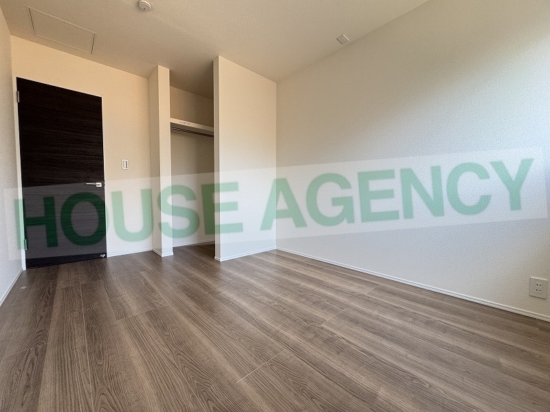 2階　中央5.81帖の洋室(内装)