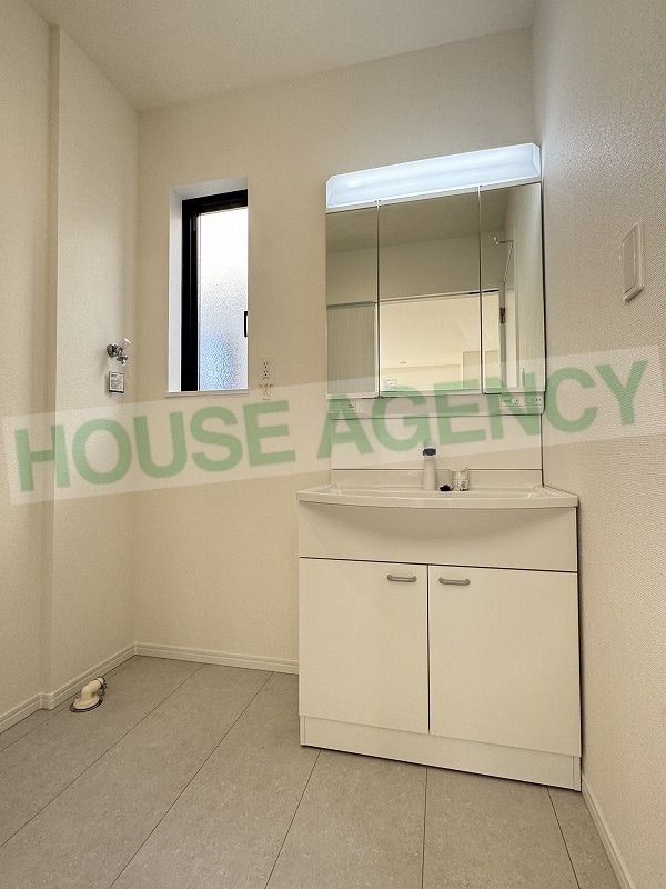 シャワー機能付き洗面化粧台