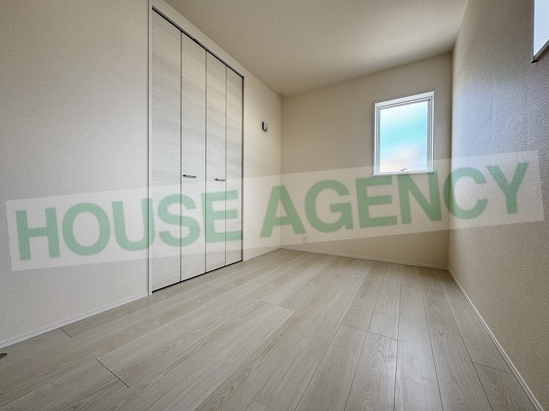 2階　北西側5帖の洋室(内装)