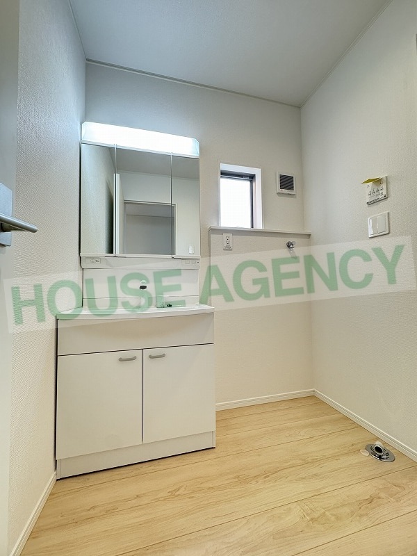 シャワー機能付き洗面化粧台