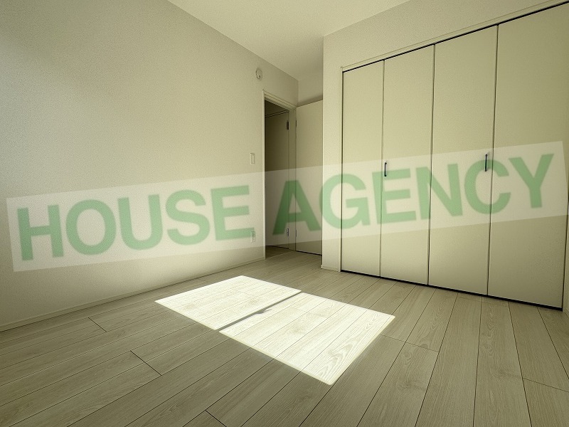 2階　東側5.25帖の洋室(内装)