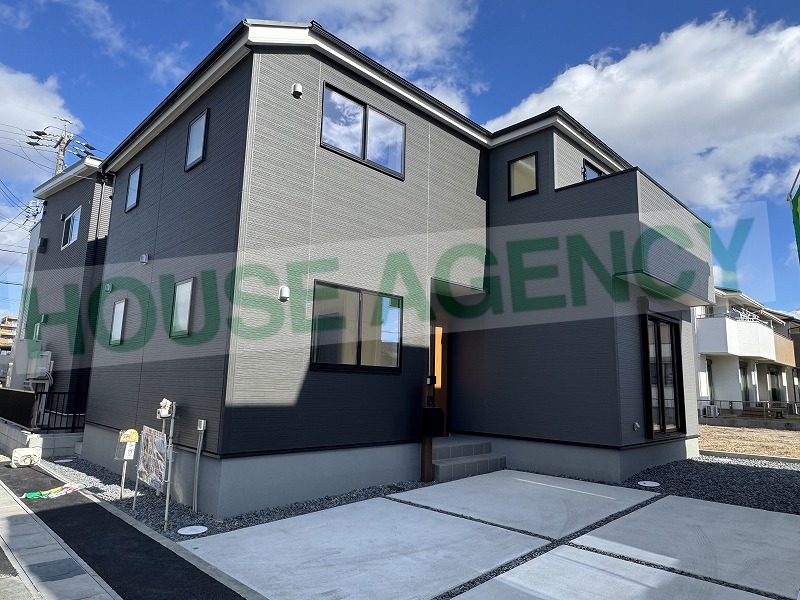 南西側より(外観)