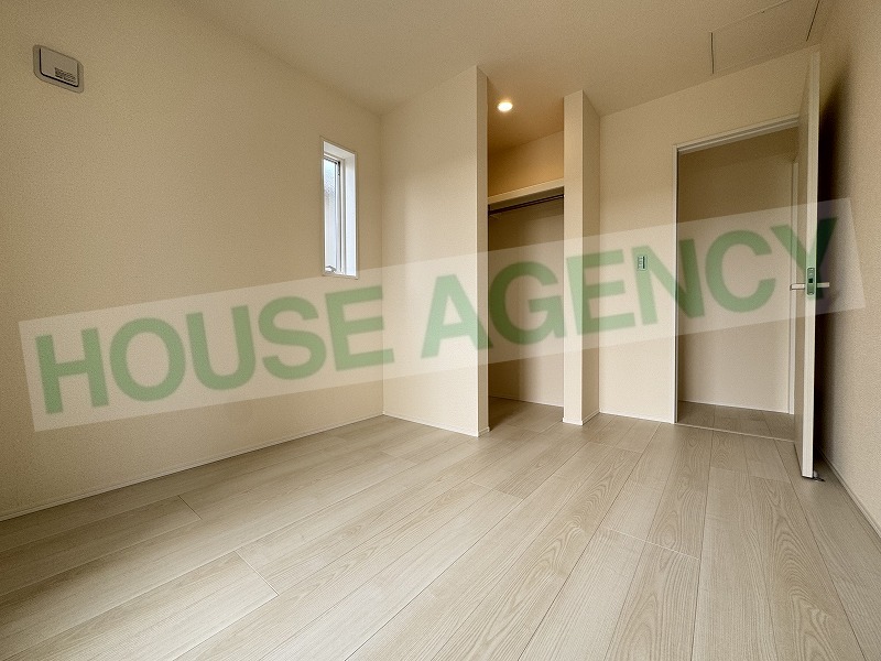 2階　南西側5.06帖の洋室(内装)