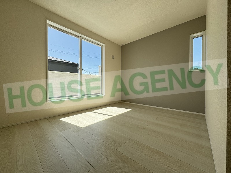 2階　南西側7.13帖の洋室(内装)