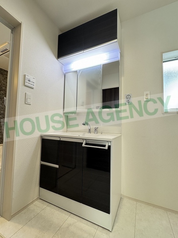 シャワー機能付洗面化粧台