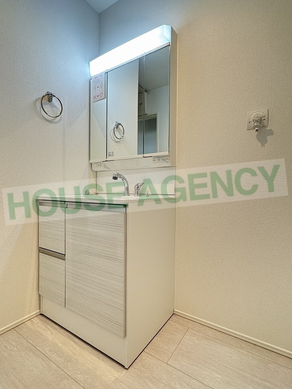 シャワー機能付き洗面化粧台