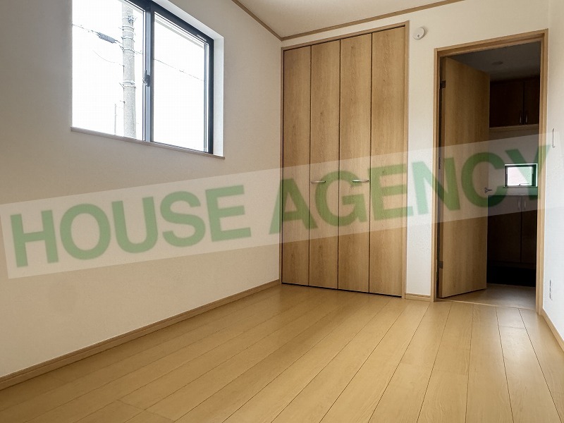 1階　5帖の洋室(内装)