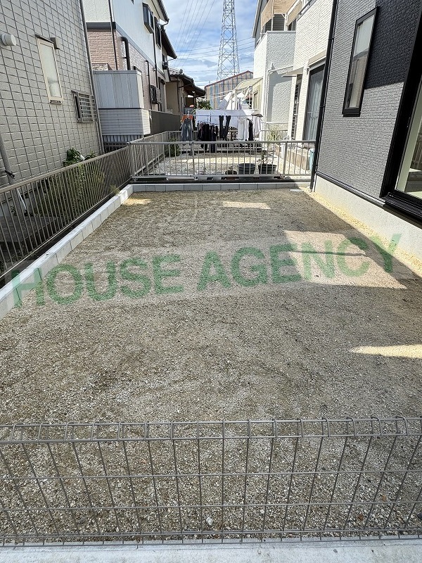 物置の設置も可能なお庭スペース