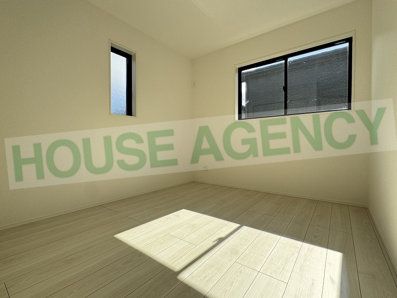 2階　東側5.25帖の洋室(内装)