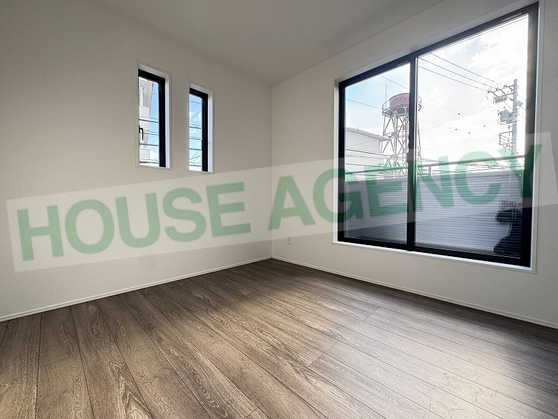 2階　東側5.25帖の洋室(内装)