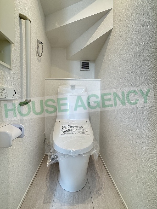 温水洗浄便座のトイレ