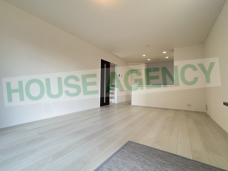 17.12帖のLDK(居間)