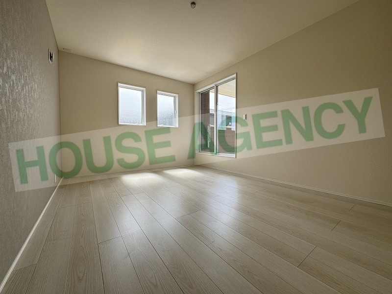 2階　南東側9.75帖の洋室(内装)