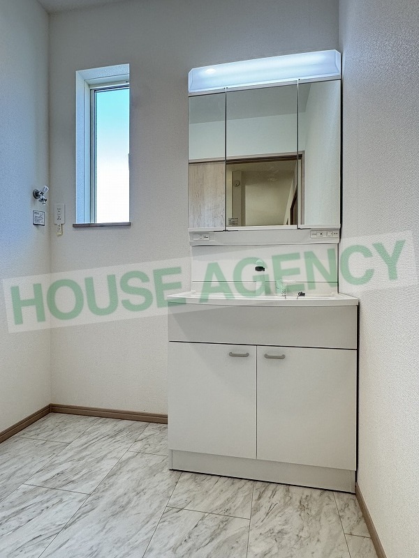 シャワー機能付き洗面化粧台