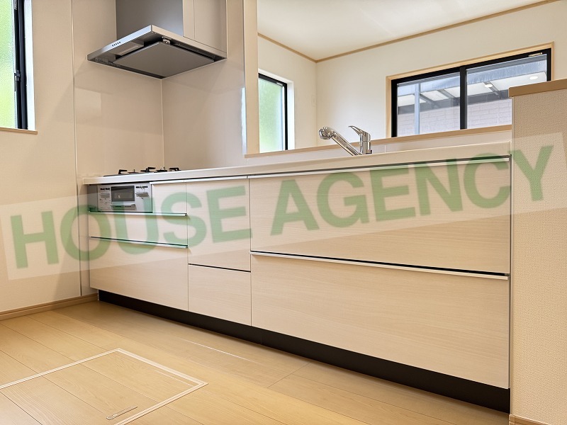 ご家族やご友人とおしゃべりしながらお料理可能な対面式キッチン(キッチン)