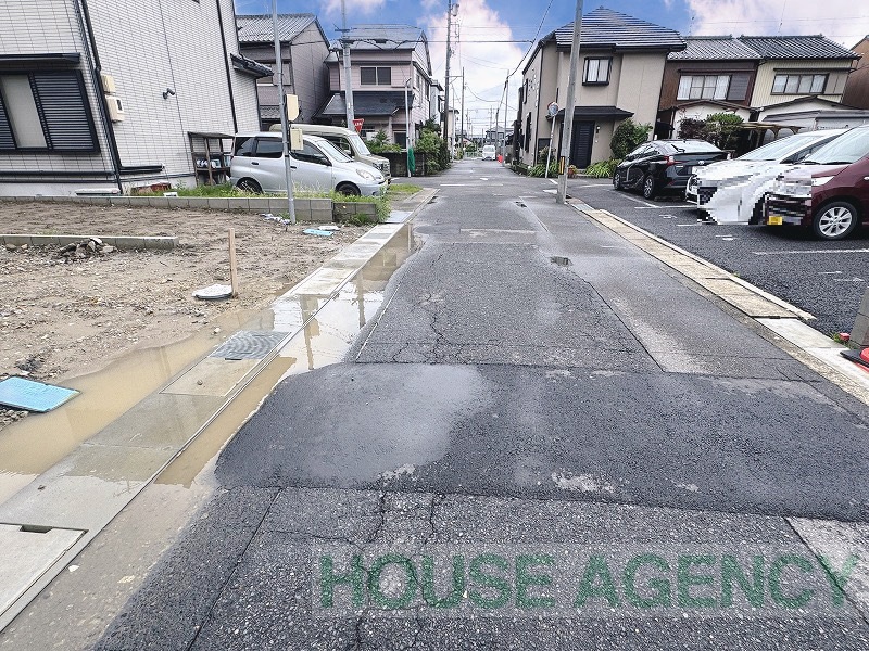 西側前面道路（幅員約4.58ｍ）