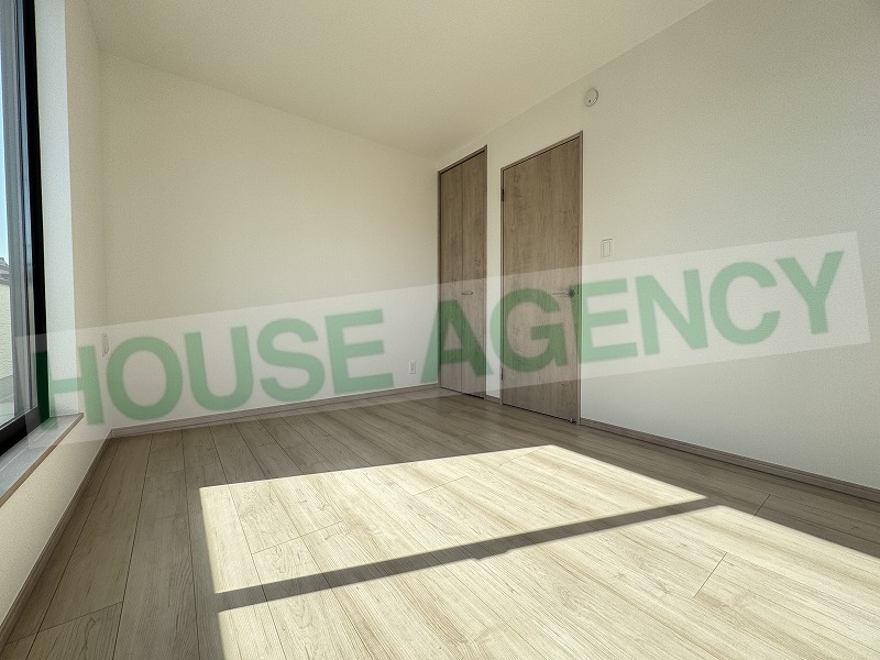 2階　南東側6帖の洋室(内装)