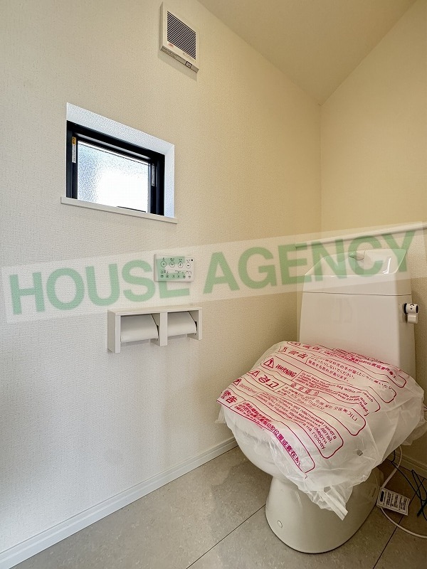 温水洗浄便座のトイレ