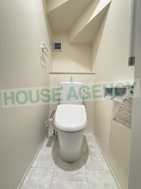 温水洗浄便座のトイレ