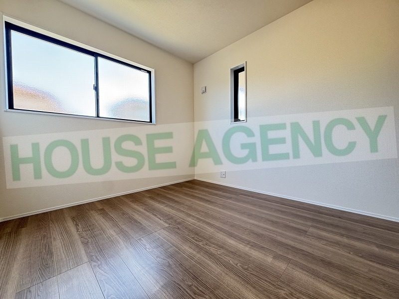 2階　中央5.81帖の洋室(内装)