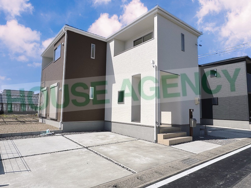 南東側より(外観)