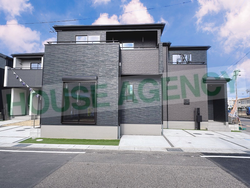 東側より(外観)