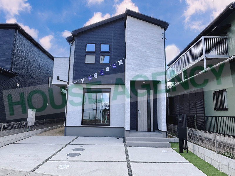 東側より(外観)