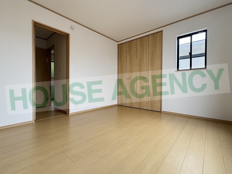 2階　西側7帖の洋室(内装)